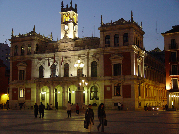 Ayuntamiento de Valladolid en la plaza Mayor. Foto: LJC